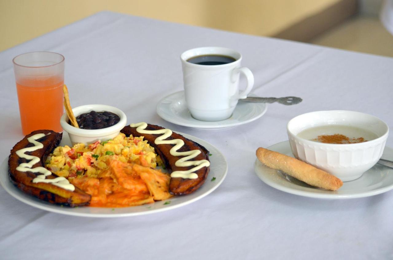 Hotel Y Restaurante Castillo De Los Altos Quetzaltenango ภายนอก รูปภาพ