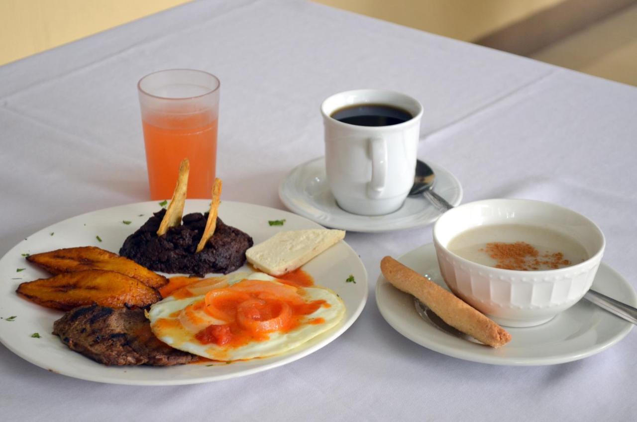 Hotel Y Restaurante Castillo De Los Altos Quetzaltenango ภายนอก รูปภาพ
